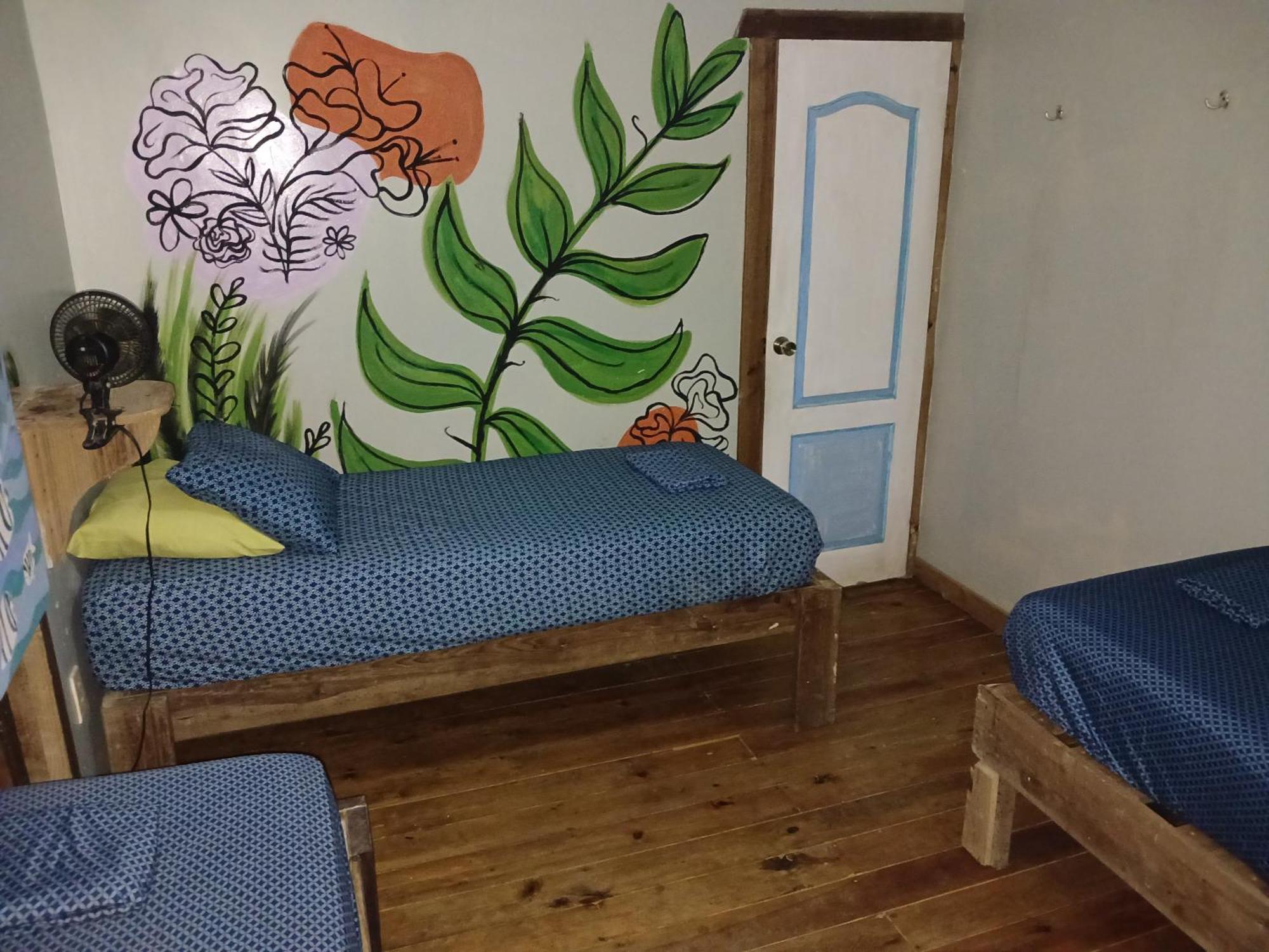 סנדי ביי Roatan Backpackers' Hostel מראה חיצוני תמונה